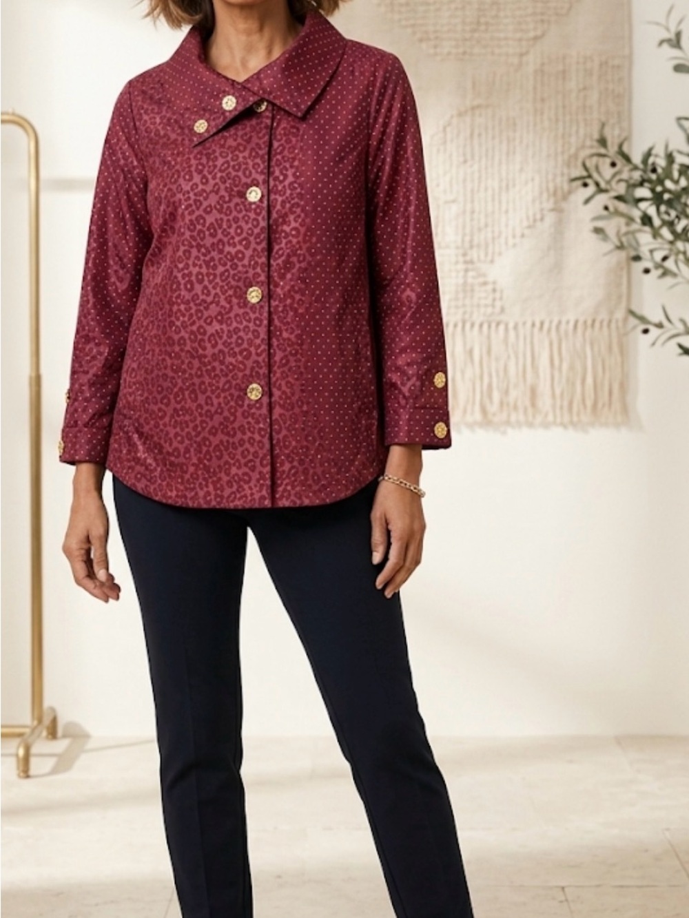 Chico’s Zenergy Women’s  Print Jacket Size 1 Medium 8/10 Stretch Button Front